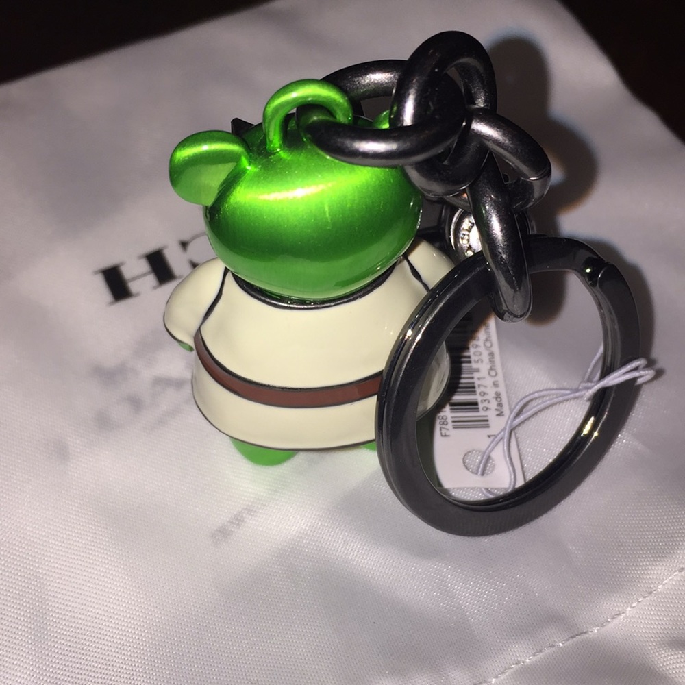 Star Wars x Coach Yoda Bear Bag Charm - Picture 4 of 5